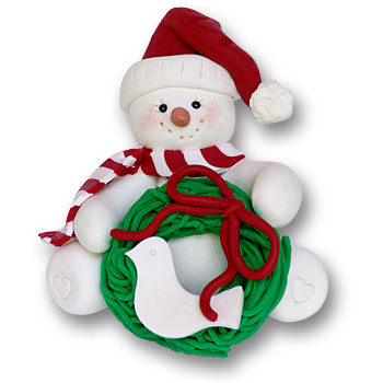 Sitting Snowman w/Wreath<br>Personalized Ornament